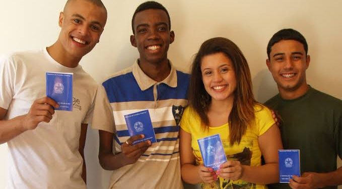 Jovem Aprendiz planeja contratar 200 jovens só este ano em Candeias; programa será lançado nesta terça pela Prefeitura