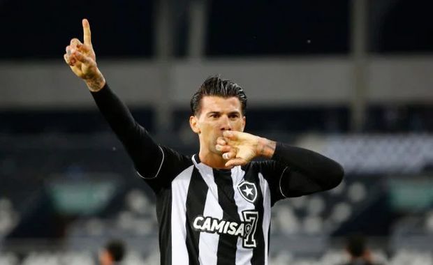 Bahia acerta a contratação do zagueiro Victor Cuesta, do Botafogo