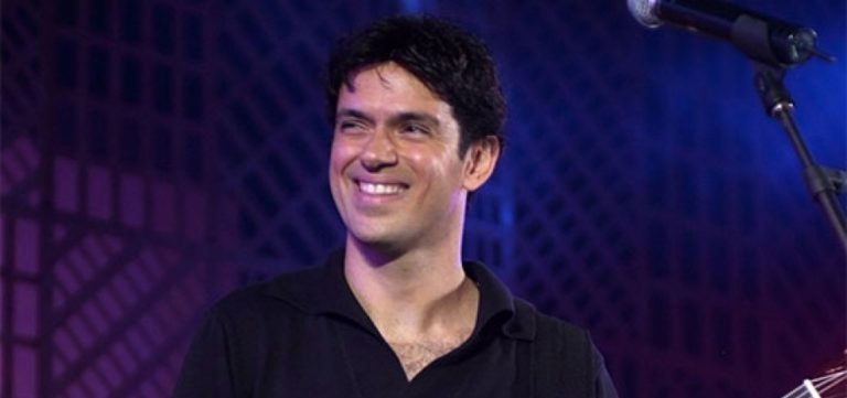 Jorge Vercillo traz a Salvador turnê que comemora seus 30 anos de carreira