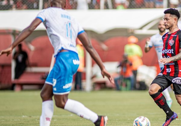 Bahia tem jogador expulso, e perde do Vitória ‘de virada’ em Barradão lotado
