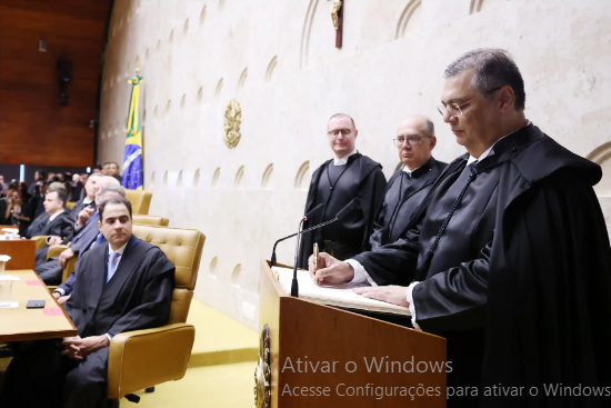 Flávio Dino toma posse como ministro do STF