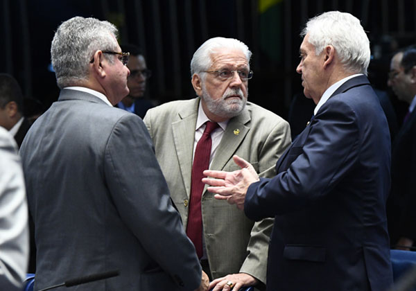 Novo Código Eleitoral prevê mandato de 10 anos para senadores; entenda