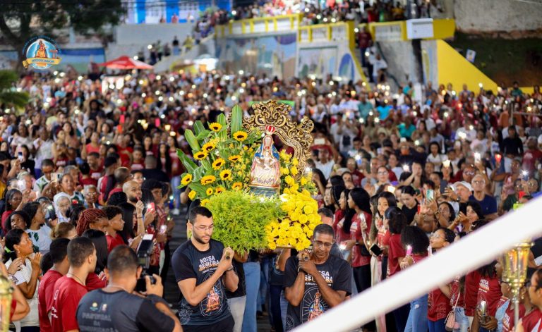 Candeias: Município celebra 130 de devoção a sua padroeira, Nossa Senhora das Candeias, com show de padre Fábio de Melo e Tony Allysson