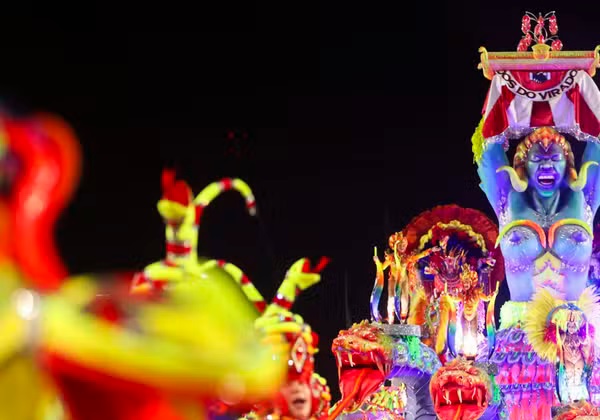 Viradouro é campeã do Carnaval do Rio com tema de terreiros da Bahia