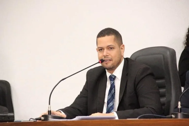 Diego Maia pede desfiliação do PL e anuncia futuro político nos próximos dias