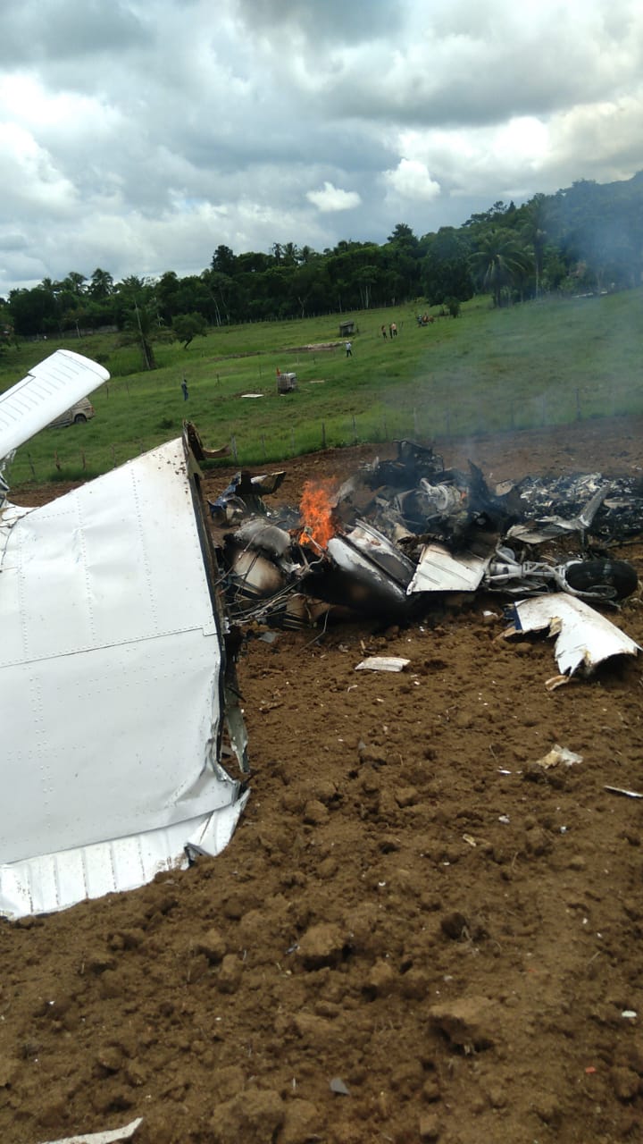 Piloto morre após queda de avião em São Sebastião do Passé, na RMS de salvador