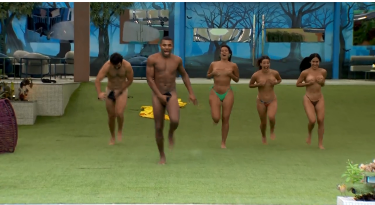 BBB24: Integrantes do Quarto Fada cumprem promessa e pulam nus na piscina