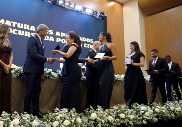 Polícia Civil forma 712 novos delegados, escrivães e investigadores