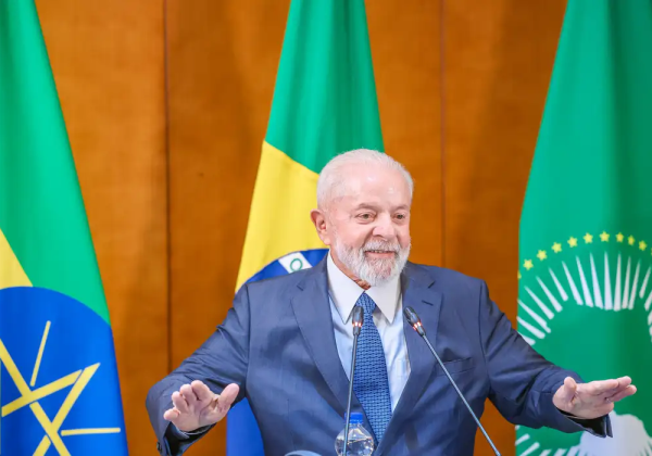 Governo Lula reajusta em 52% auxílio-alimentação de servidores federais