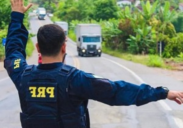 PRF inicia campanha Maio Amarelo, com ações educativas de trânsito