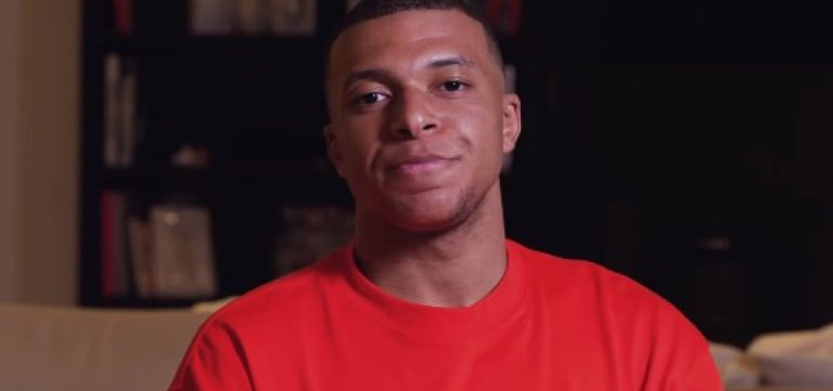 Mbappé anuncia saída do Paris Saint-Germain