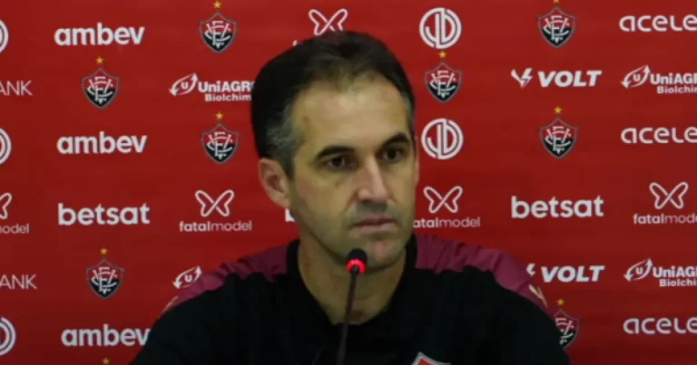 Léo Condé nega possível proposta do Vasco: “Não fui procurado por ninguém”