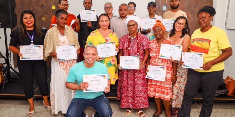 Conselheiros municipais de cultura de Candeias tomam posse