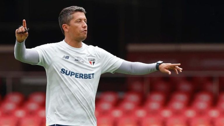 Após demitir Condé, Vitória anuncia contratação de Thiago Carpini