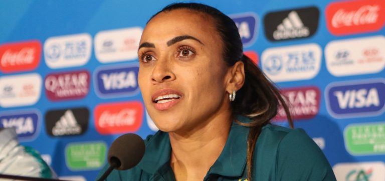 Marta diz repensar aposentadoria após anúncio de que Brasil sediará Copa Feminina em 2027