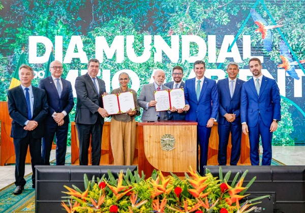 Lula assina decreto que cria Monumento Natural Cavernas de São Desidério