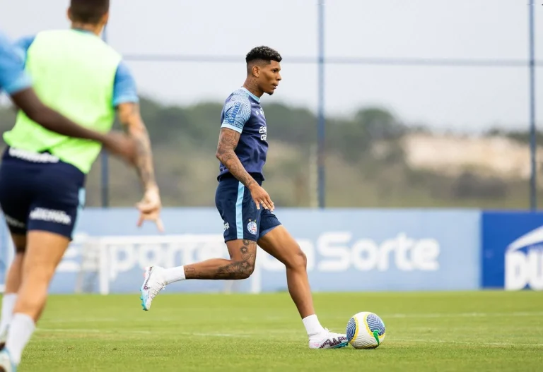 De olho no Fortaleza, Bahia tem dia de treino técnico e tático