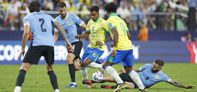 Brasil perde para Uruguai nos pênaltis e está fora da Copa América