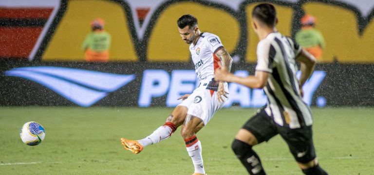 Vitória perde para o Botafogo, mantém tabu e segue próximo do Z-4