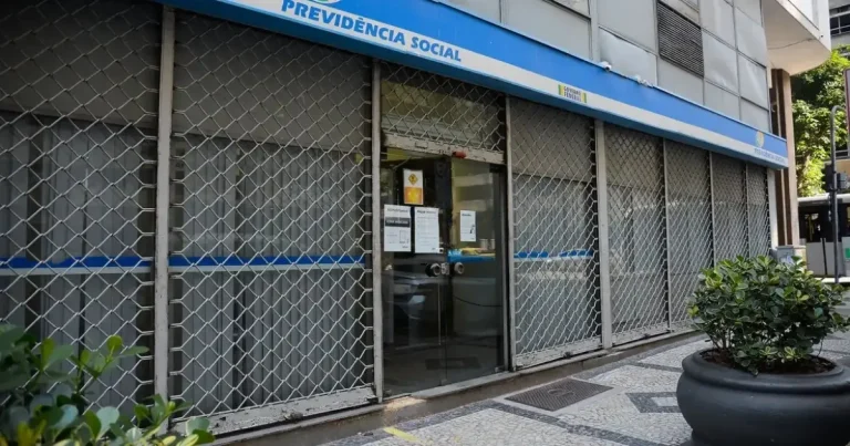 Estagiário do INSS é preso e duas são apreendidas após fraude na concessão de crédito consignado em Salvador