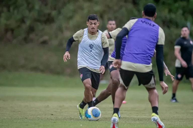 Palmeiras x Vitória: Leão monta esquema por ‘final feliz’; confira