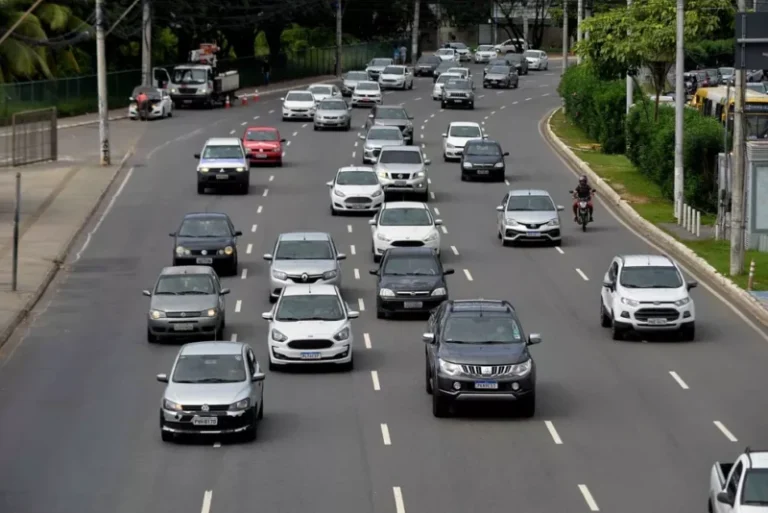 Veículos com placas de finais 7 e 8 têm desconto de 8% no IPVA