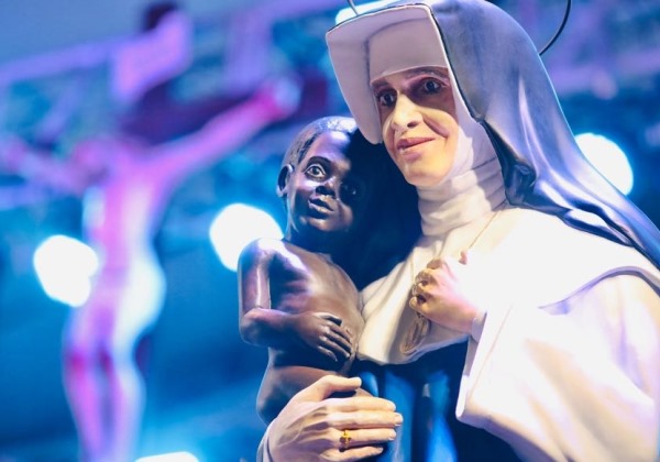 Exaltação ao legado de Santa Dulce dos Pobres encerra festejos à religiosa