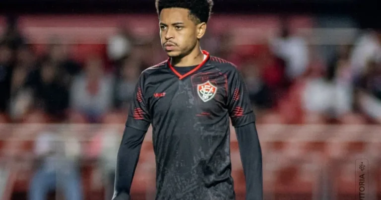 Vitória perde para o São Paulo e se mantém na zona de rebaixamento por mais uma rodada