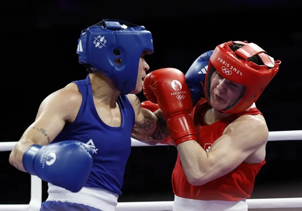Baiana Bia Ferreira conquista medalha de bronze no peso leve do boxe feminino