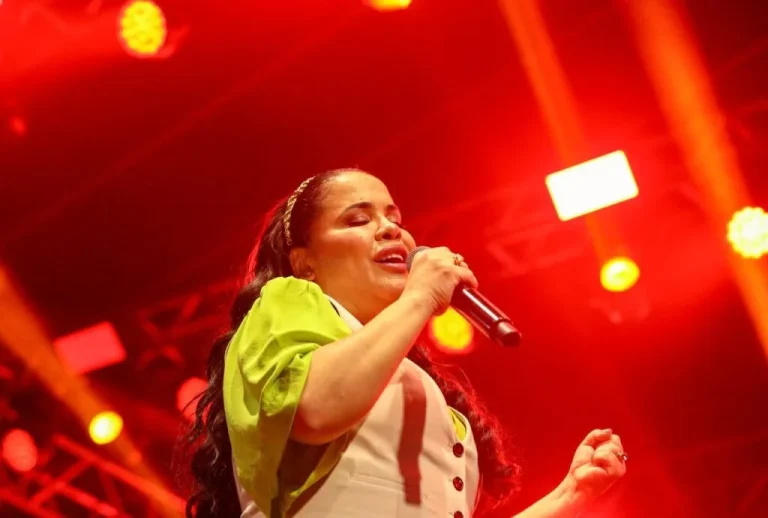 Fé e Emoção marcam a segunda noite da Semana Evangélica em Candeias