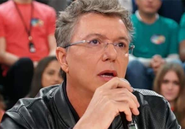 Boninho anuncia saída da Globo após 40 anos: ‘Chegou a hora de voar solo’