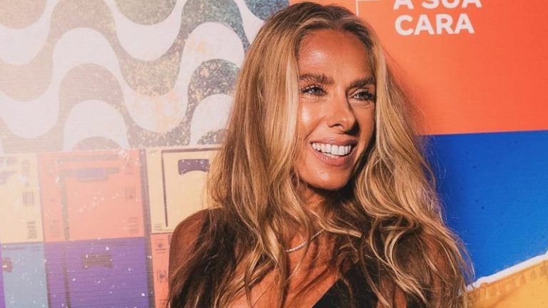 Adriane Galisteu revela que perdeu parte da audição por causa de doença autoimune