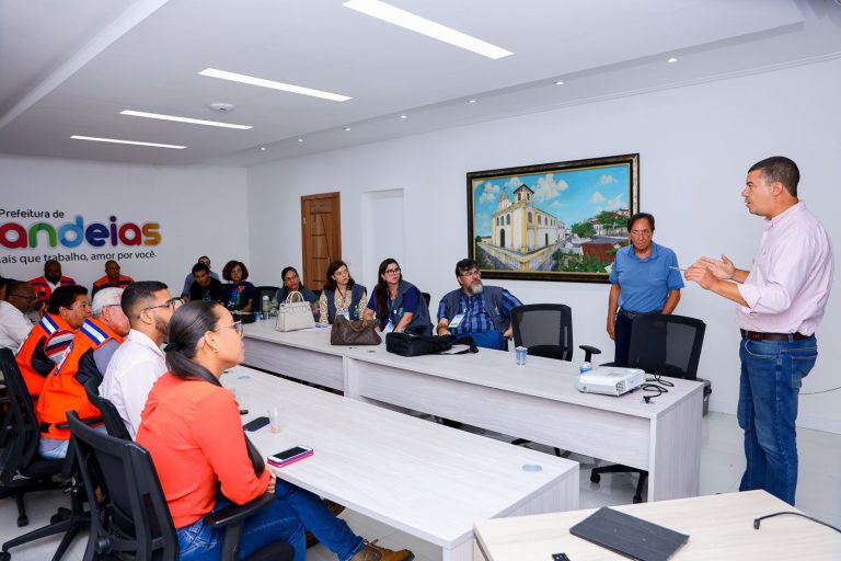 Candeias: Técnicos da UFBA e Prefeitura discutem gestão de riscos e prevenção de desastres naturais