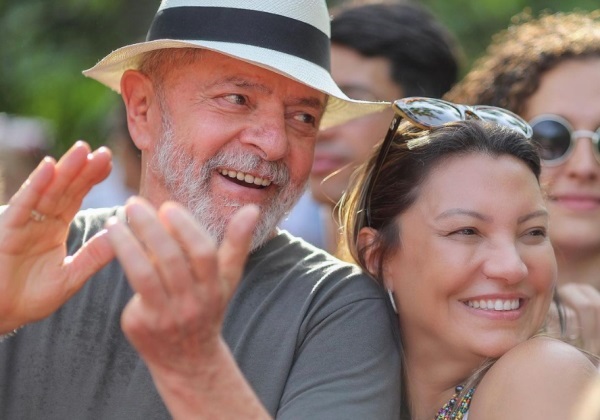 Janja e ministros parabenizam Lula por aniversário de 79 anos