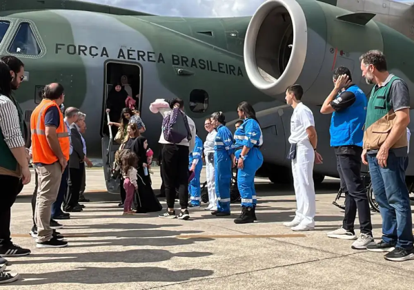 Sétimo voo da FAB com 82 repatriados do Líbano chega a São Paulo