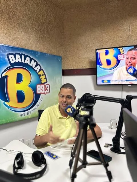 Radialista Diego Maia retorna à Baiana FM no programa Baiana Livre