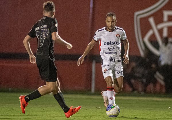Vitória tem desfalque para enfrentar o Criciúma em Santa Catarina