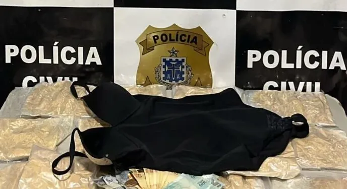 Polícia desmonta esquema e prende mulher que trazia cocaína da Bolívia