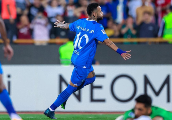 Neymar volta a se machucar na segunda partida após retornar aos gramados