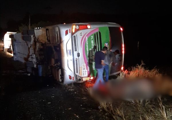 Acidente com ônibus de turismo deixa 4 mortos e 11 feridos em rodovia na RMS