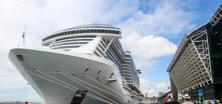 Mais de 6 mil turistas desembarcam de cruzeiro em Salvador nesta terça-feira