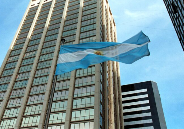 Inflação de 2,4% na Argentina em novembro é a mais baixa desde julho de 2020