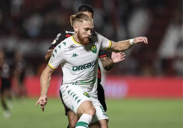 Alvo do Bahia, Bragantino fica perto de contratar o atacante Isidro Pitta, do Cuiabá