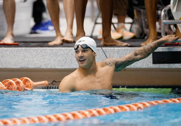 Baiano conquista medalha de prata no Mundial de Natação na Hungria