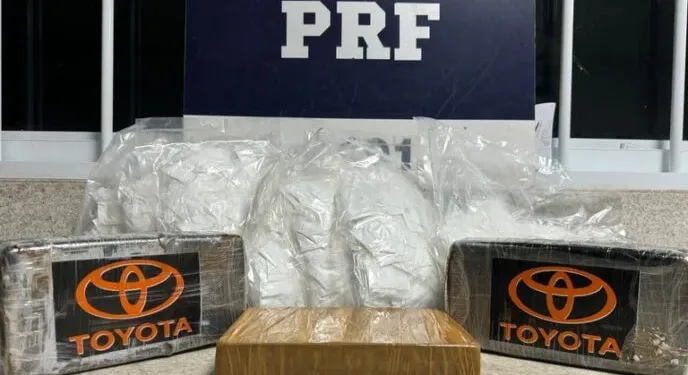 PRF prende mulher e apreende 5 kg de drogas na Bahia
