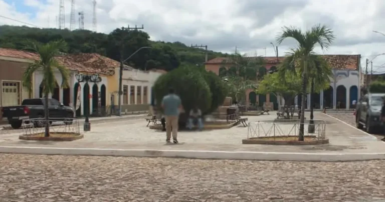 Jovem com mandado por homicídio qualificado é preso na Chapada Diamantina