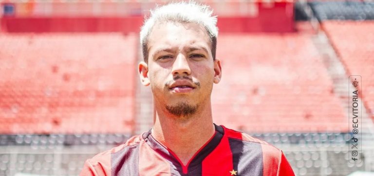 Vitória anuncia Zé Marcos como reforço para a temporada 2025