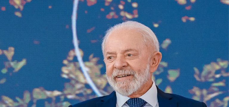 Mais Professores: Governo Lula lança programa de incentivo a docentes
