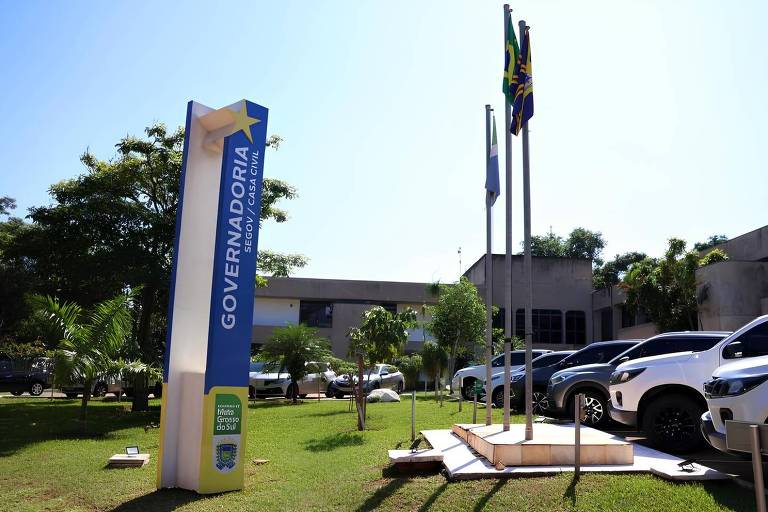 Supersalários em governos estaduais chegam a R$ 49 mil, e cenário é mais grave que na União