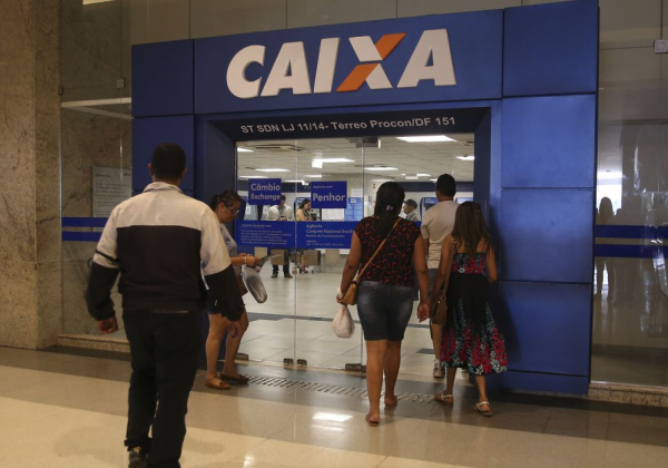 Novo Fies: Caixa inicia calendário de aditamento